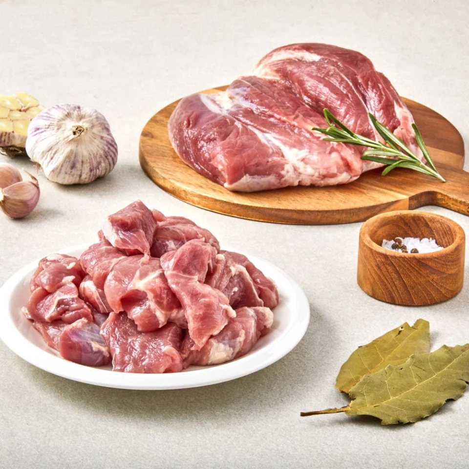 국내산 1등급 한돈 돼지사태 수육 보쌈고기 냉장 1kg x 3팩